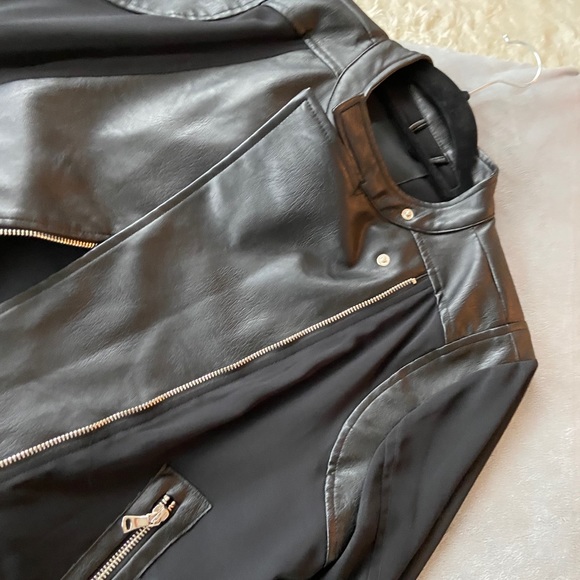 Black jacket - Picture 7 of 7